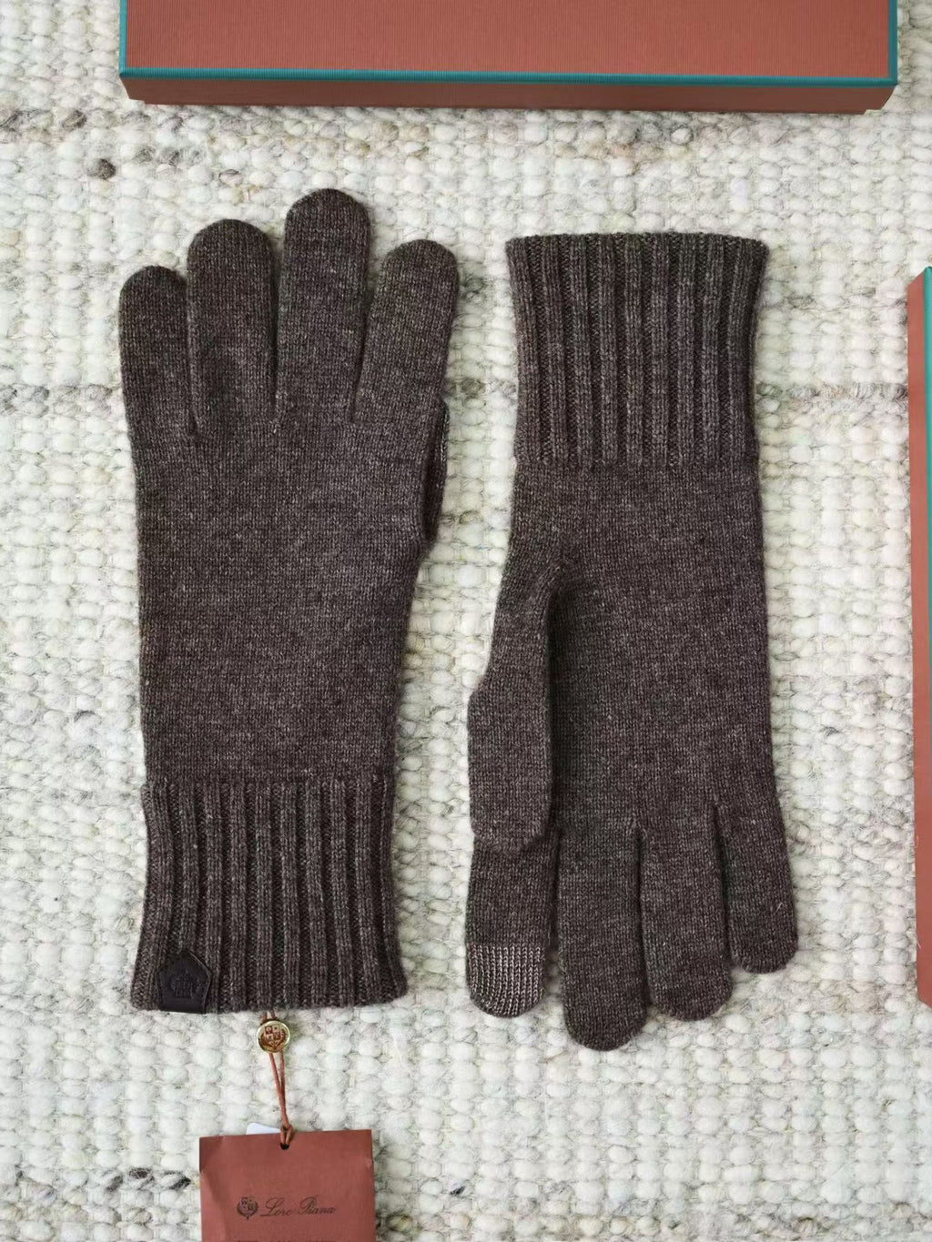 Gloves - Greybrown