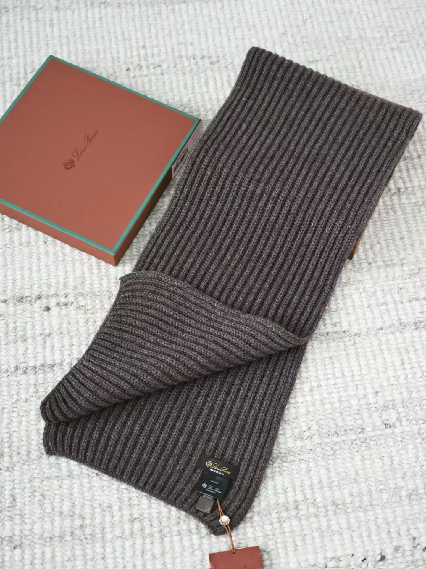Scarf - Greybrown