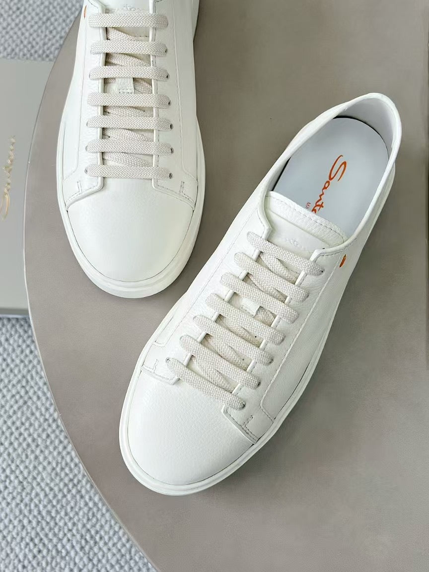Santoni Sneaker Weiß aus Leder – Eleganter Designer Schnürschuh mit Komfortsohle