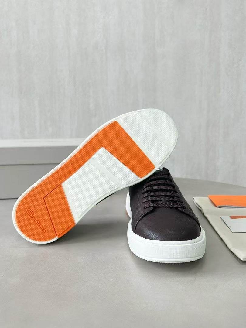 Santoni Leder Sneaker Braun – Elegante Designer Schnürschuhe mit Weisser Sohle