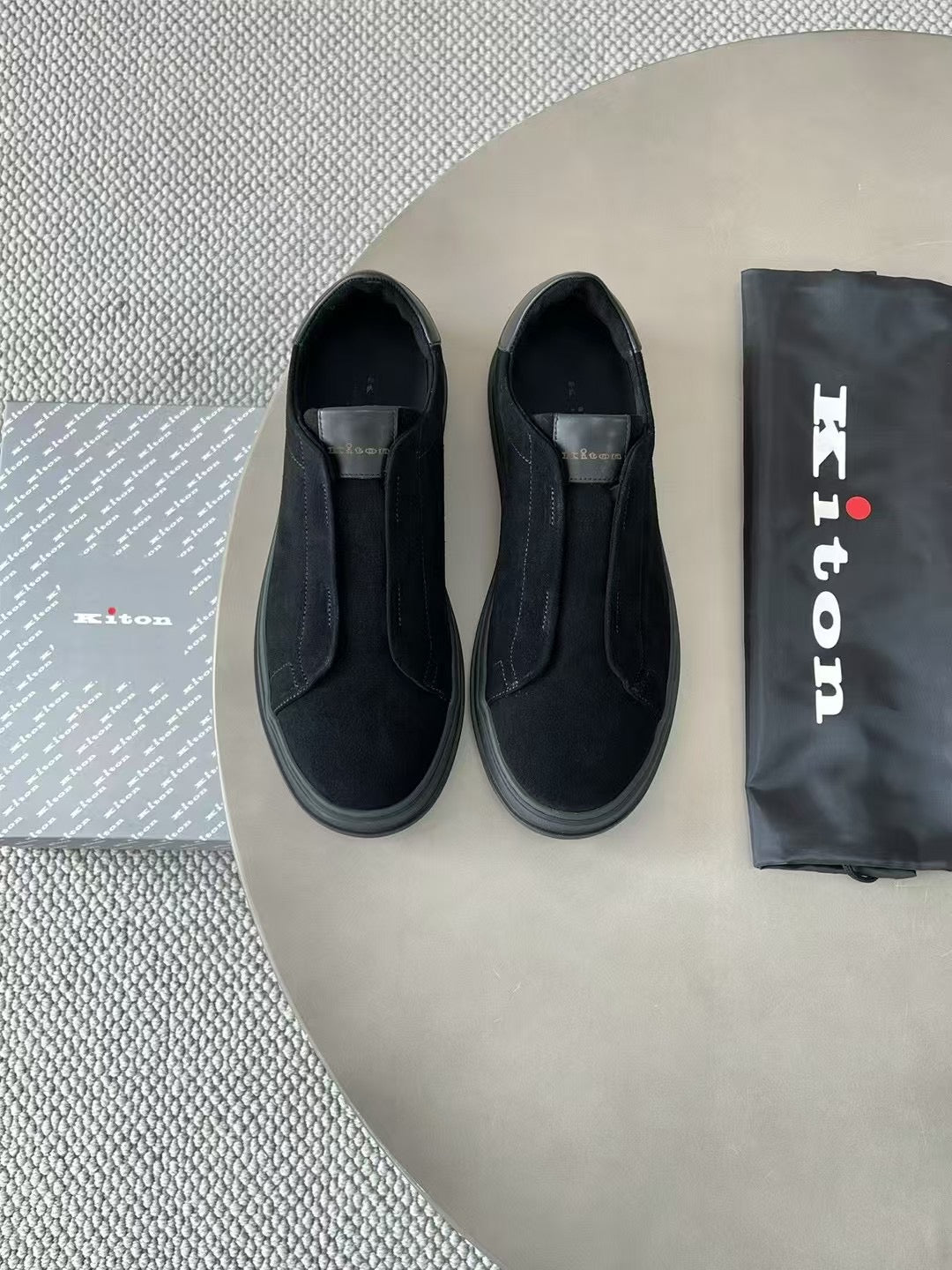 Kiton Slip-On Sneaker in Schwarz – Komfortable Freizeitschuhe in Textiloptik