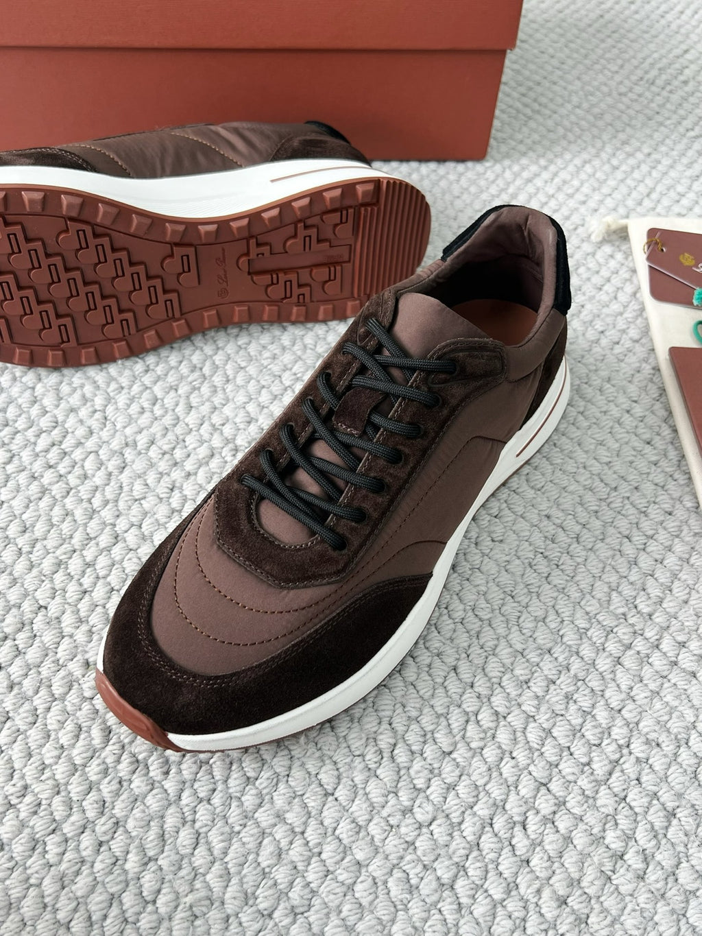 Loro Piana Week End Walk Sneaker – Dunkelbraun, Luxus-Sneaker mit Wildlederdetails