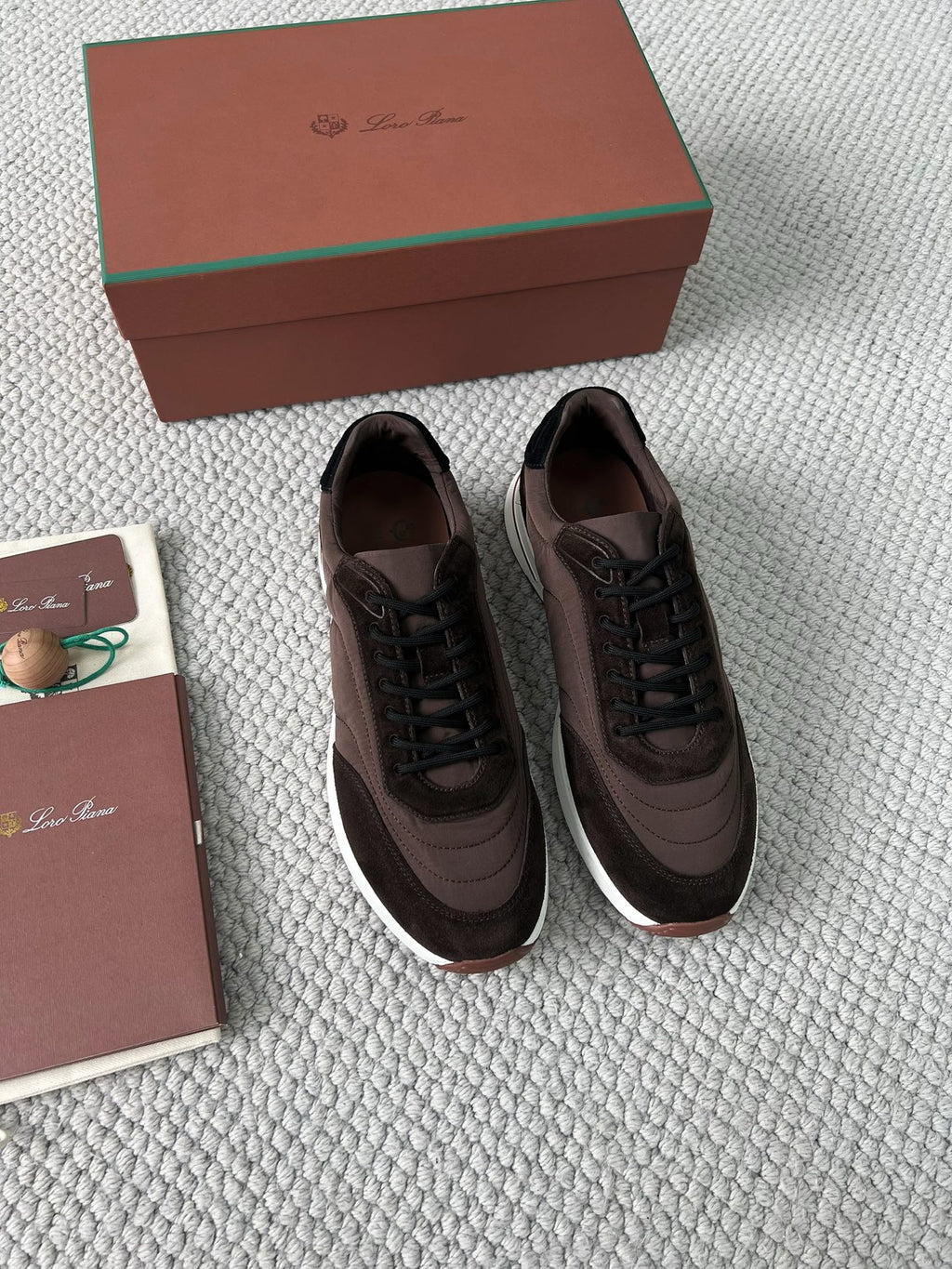 Loro Piana Week End Walk Sneaker – Dunkelbraun, Luxus-Sneaker mit Wildlederdetails