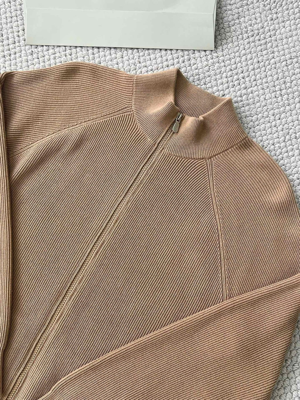 Brunello Cucinelli Strickjacke mit Reissverschluss in Beige