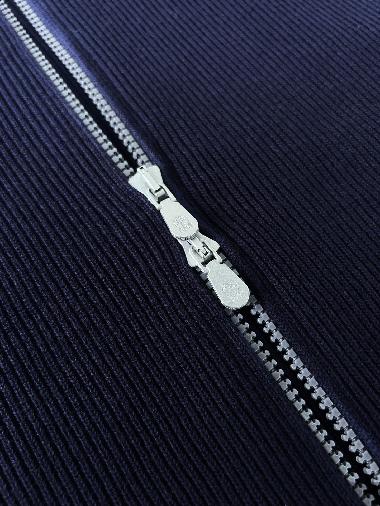 Brunello Cucinelli Piumello Kaschmir-Strickjacke für Herren mit Reissverschluss Marineblau