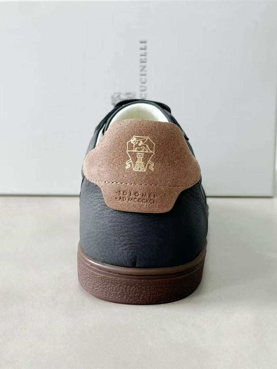 Brunello Cucinelli Herren-Sneaker mit Strukturleder Anthrazit mit Kontrastbesatz
