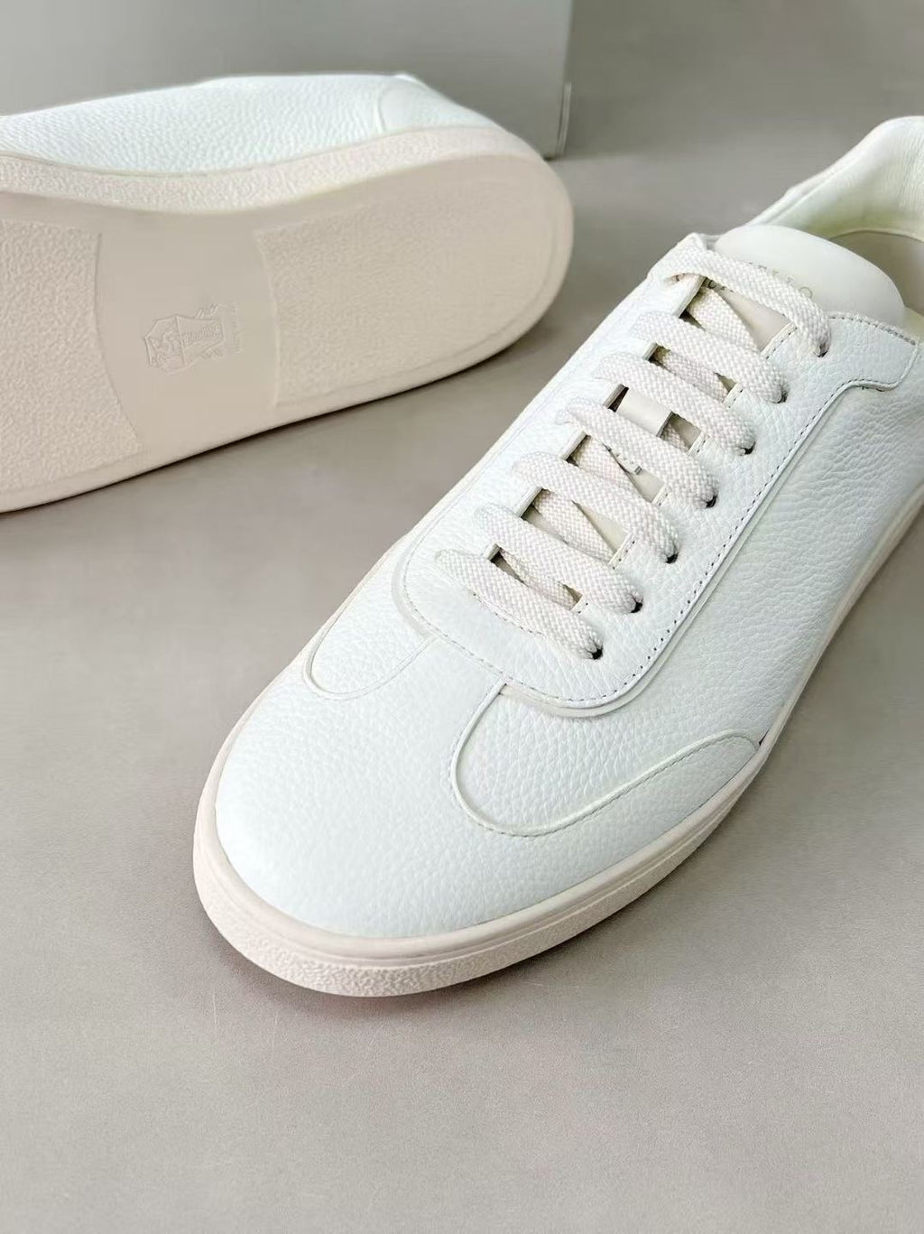 Brunello Cucinelli Herren-Sneaker aus Leder Weiss mit braunem Detail