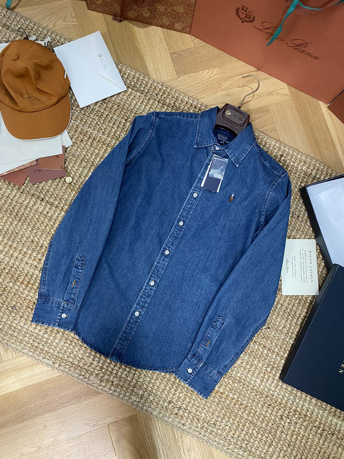 Ralph Lauren Denim-Hemd – Blaues Button-Down mit Stickerei & Loafern