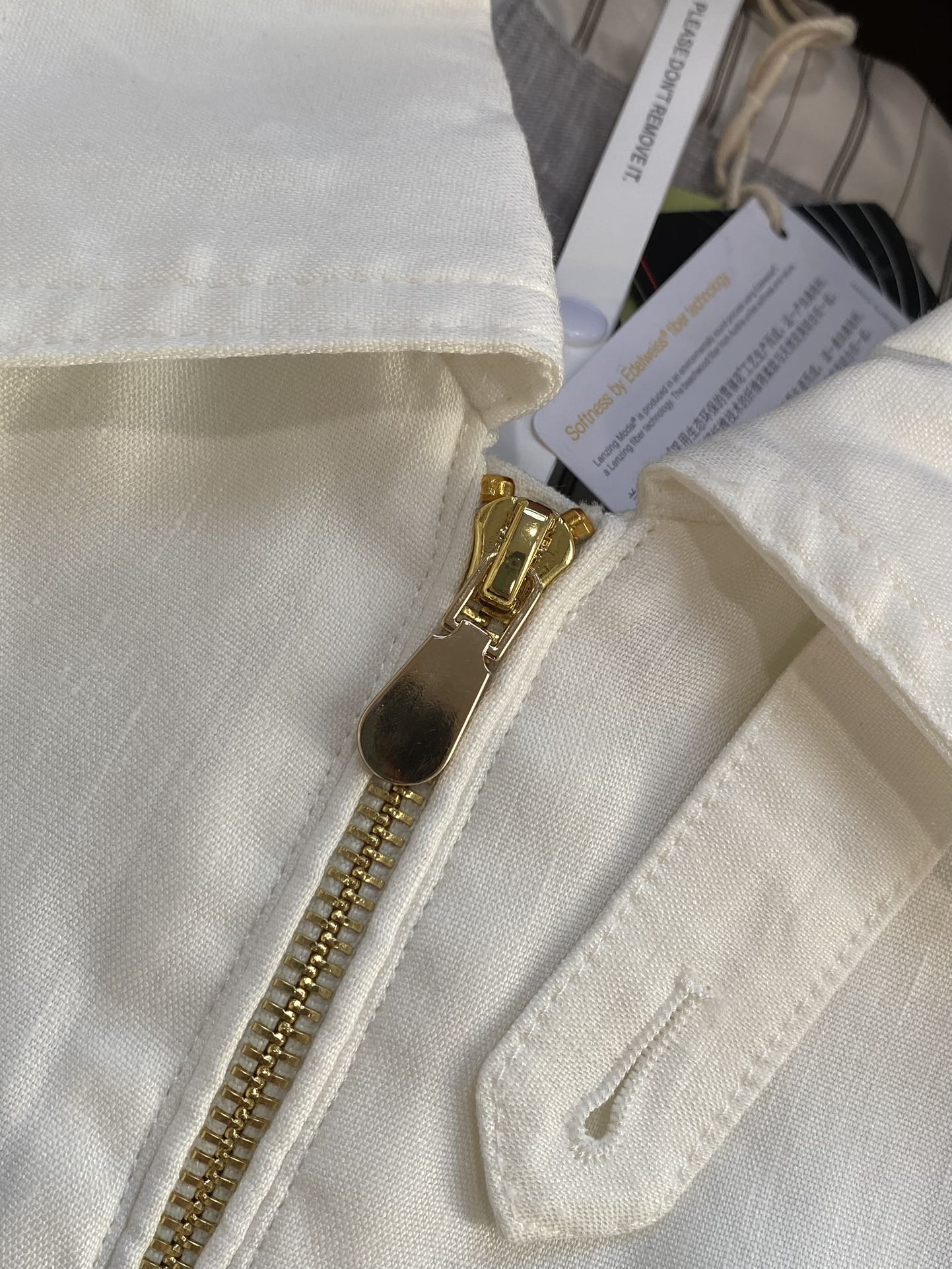 Brunello Cucinelli Weiße jacke – Leichte Übergangsjacke mit Hemdkragen