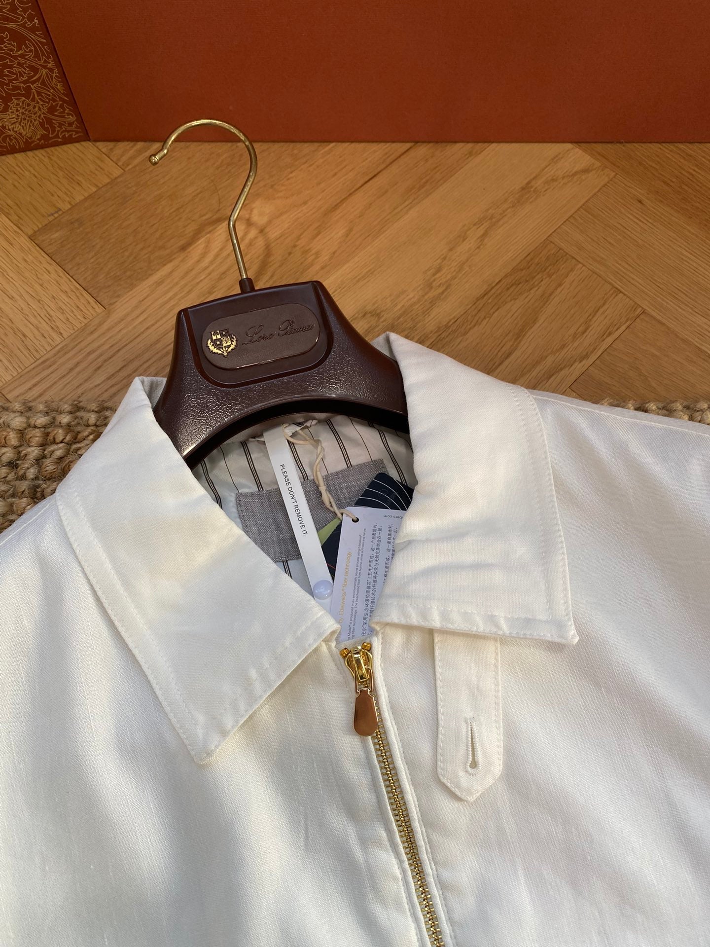 Brunello Cucinelli Weiße jacke – Leichte Übergangsjacke mit Hemdkragen