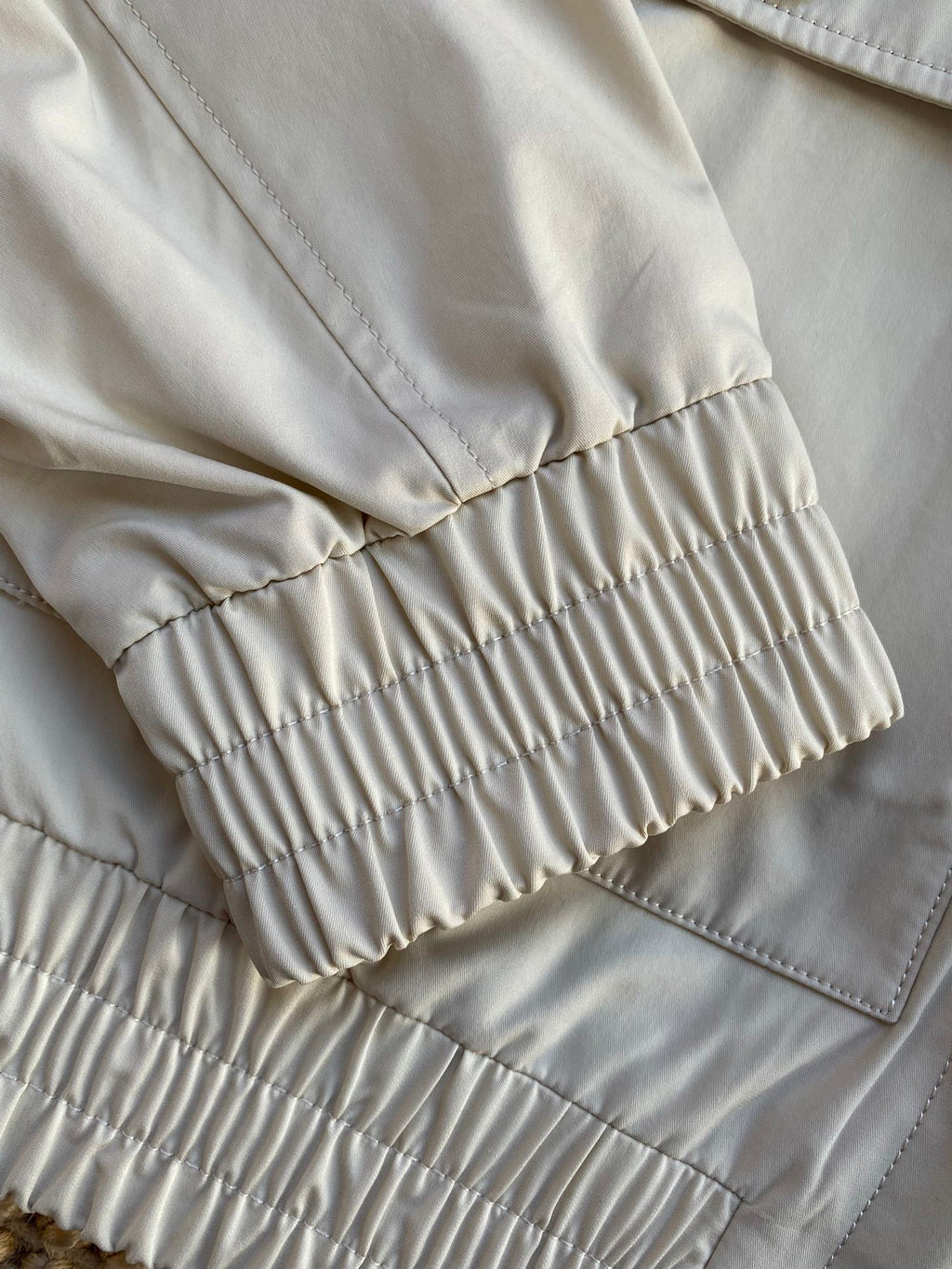 Brunello Cucinelli Hellbeige Herrenjacke – Leichte Übergangsjacke mit Druckknöpfen