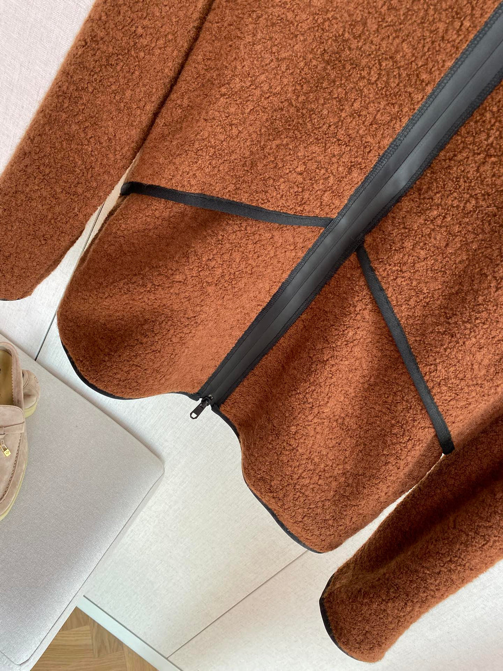 ZEGNA Loafer aus Veloursleder mit goldfarbener Spange Beige