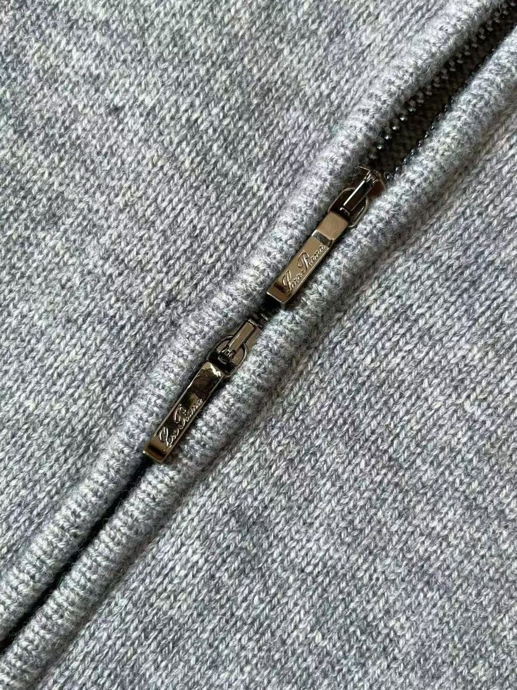 Loro Piana Herren-Strickjacke aus Kaschmir mit Reissverschluss Grau
