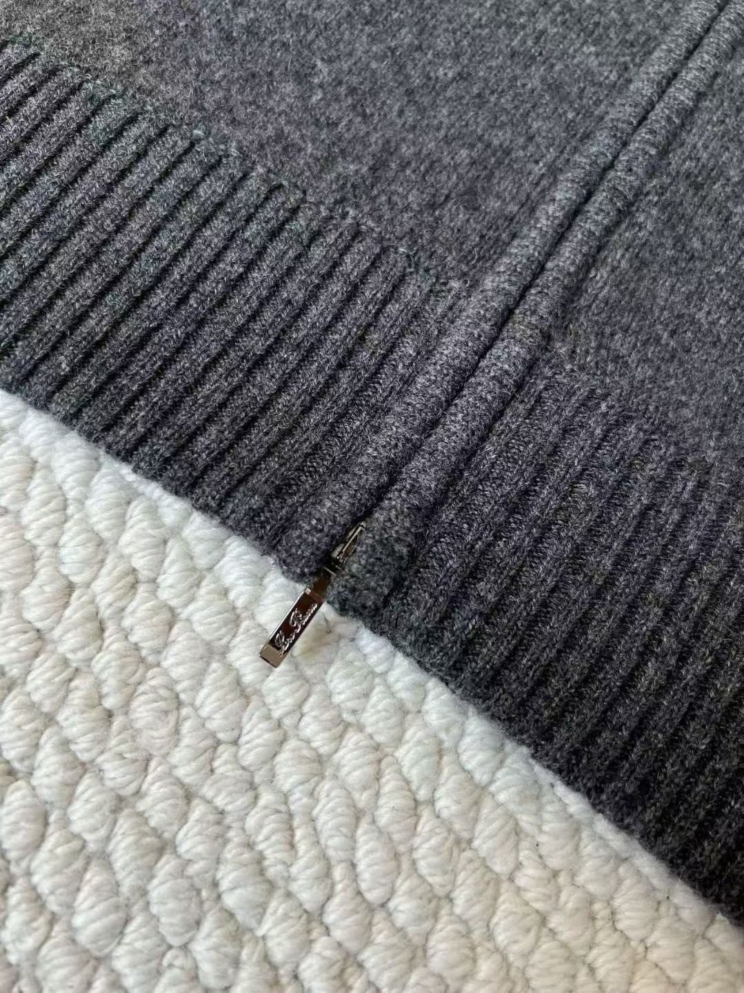 Loro Piana Strickjacke aus recyceltem Polyester Dunkelgrau