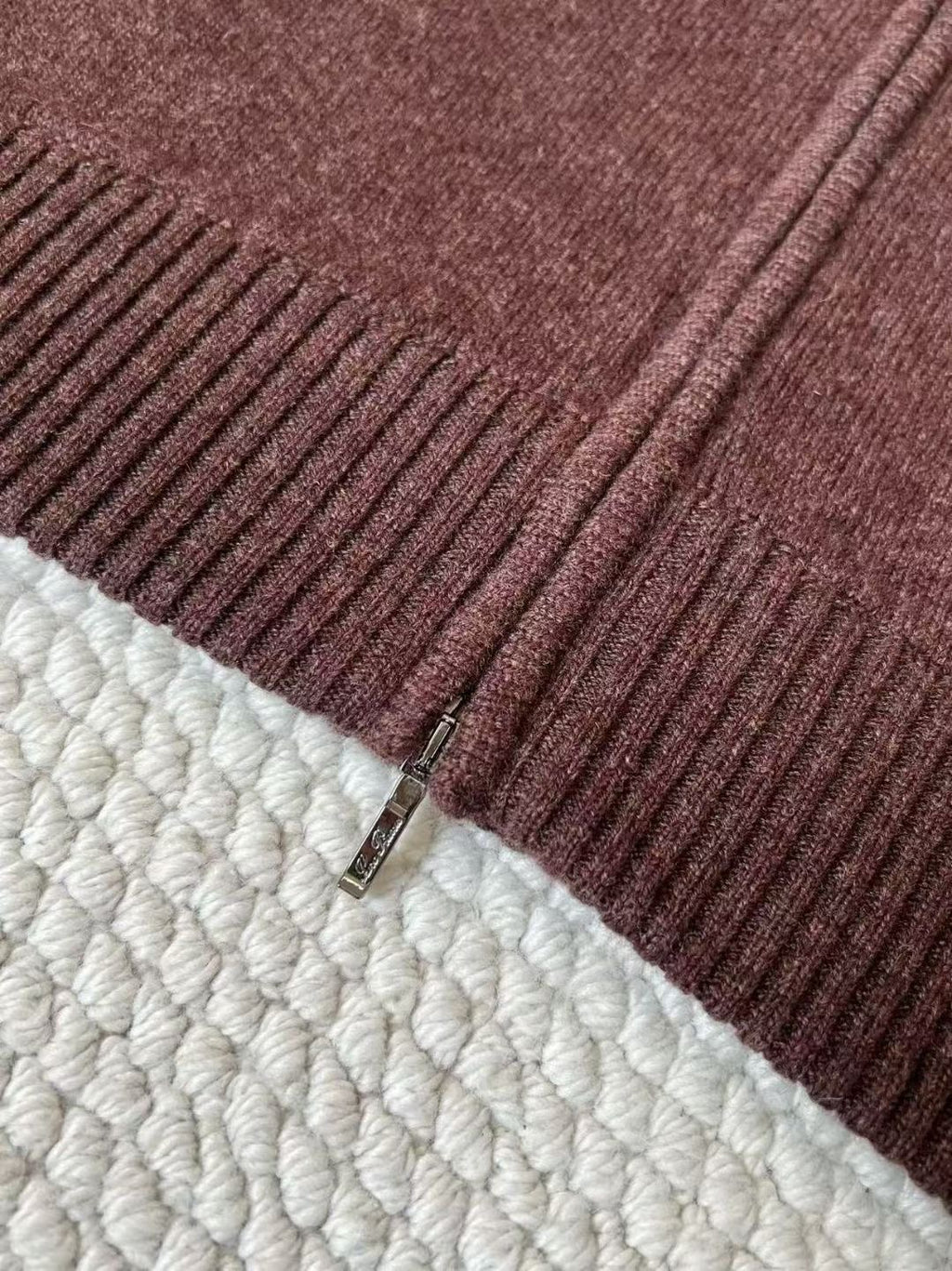 Loro Piana Eleganter Zip-Pullover aus reinem Kaschmir