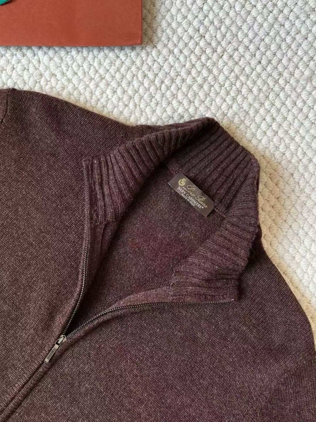 Loro Piana Eleganter Zip-Pullover aus reinem Kaschmir