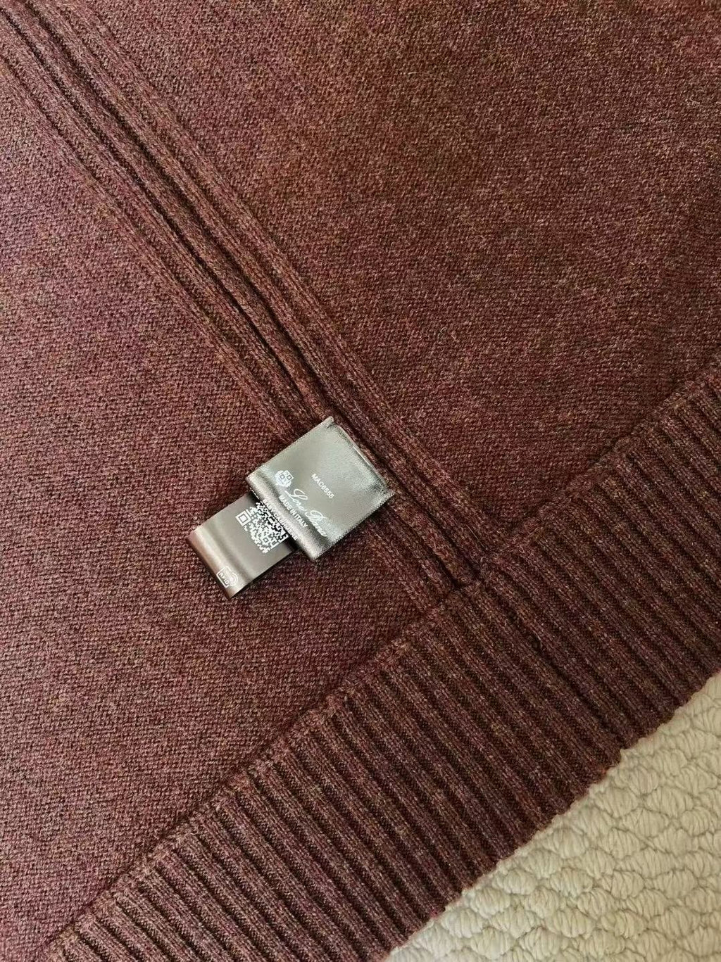 Loro Piana Eleganter Zip-Pullover aus reinem Kaschmir