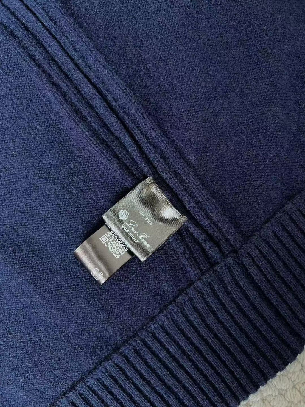 Loro Piana Baby Cashmere Strickjacke