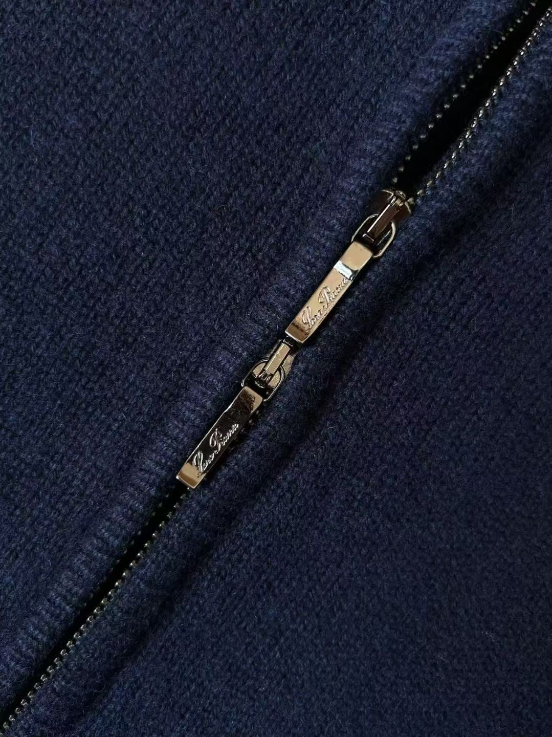 Loro Piana Strickjacke in Dunkelblau