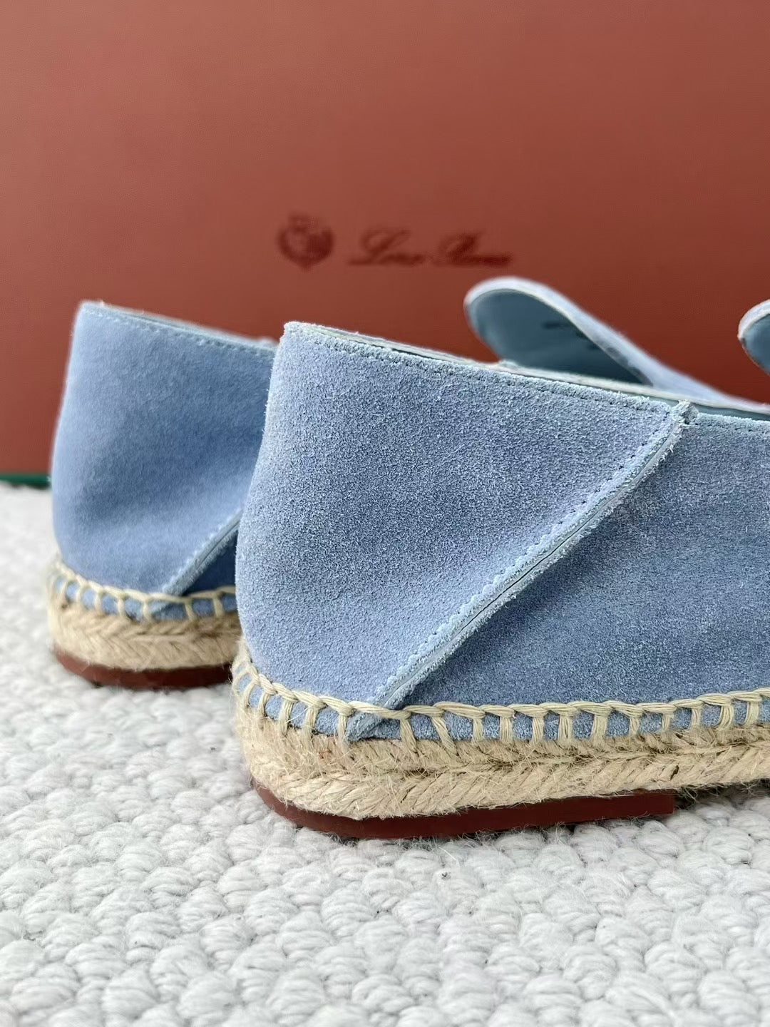 Loro Piana Mokassins aus hellblauem Wildleder