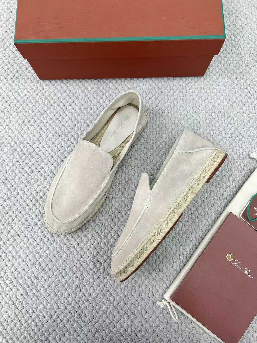 Loro Piana Herren-Espadrilles aus Wildleder in Hellbeige