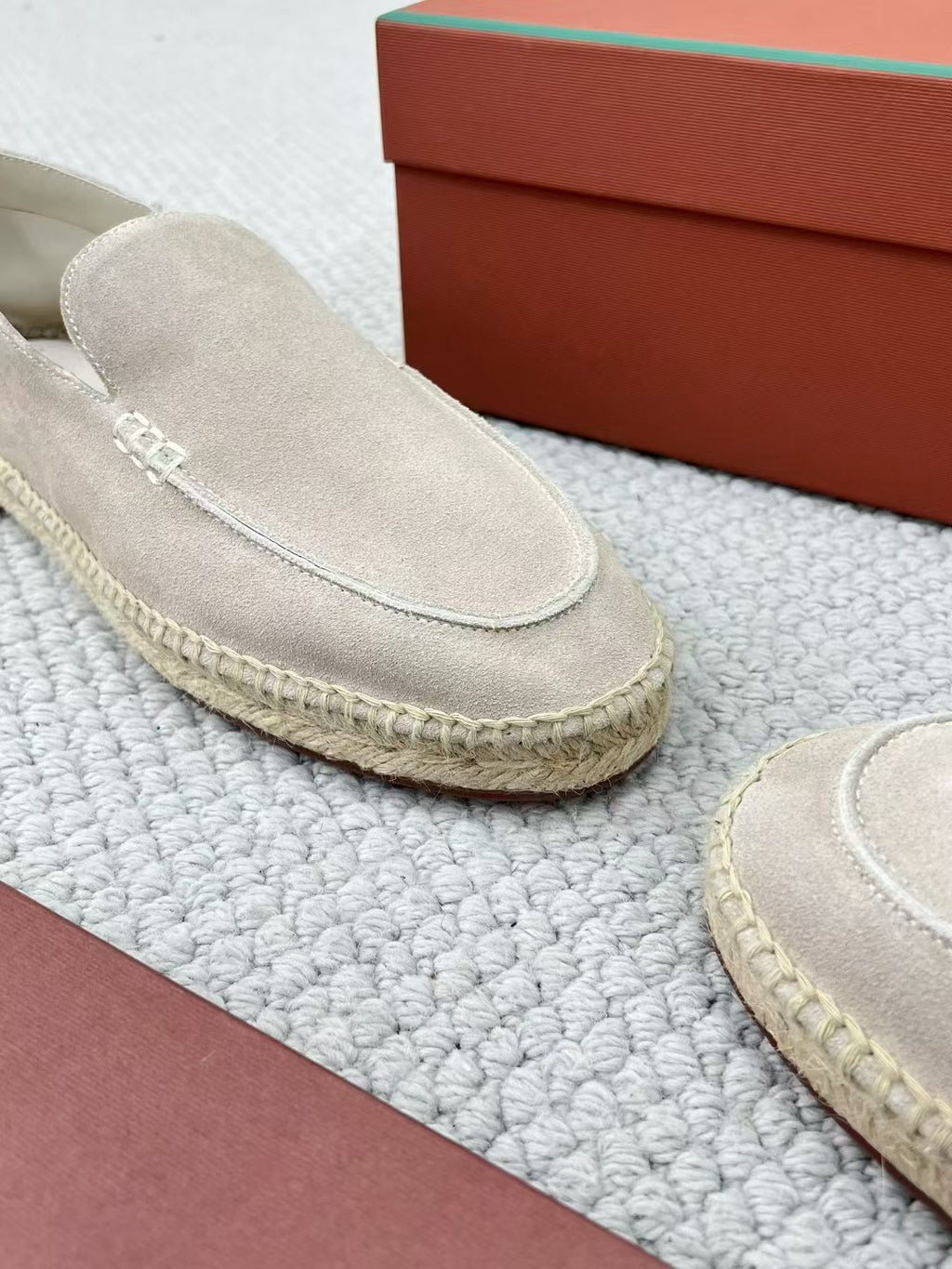 Loro Piana Herren-Espadrilles aus Wildleder in Hellbeige