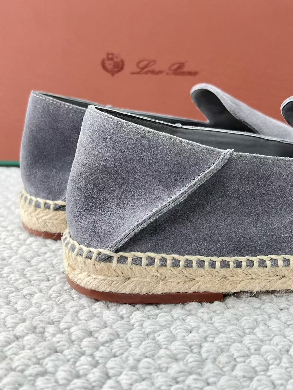 Loro Piana Herren-Espadrilles aus Wildleder in Grau