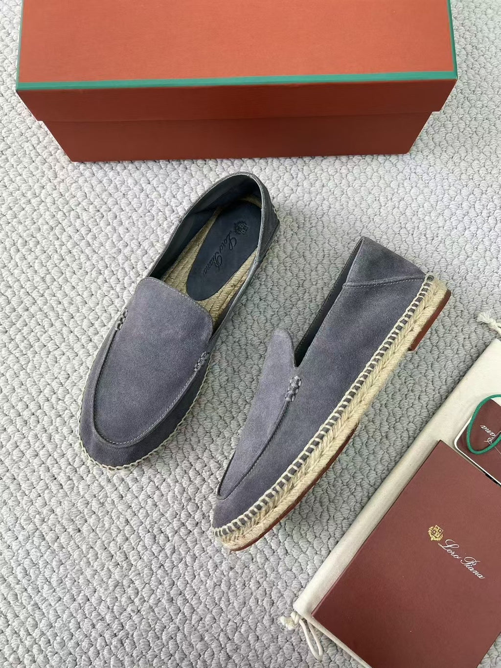 Loro Piana Herren-Espadrilles aus Wildleder in Grau