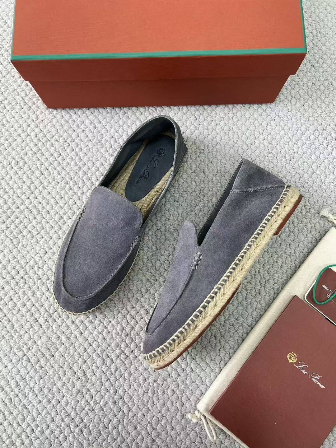 Loro Piana Herren-Espadrilles aus Wildleder in Grau