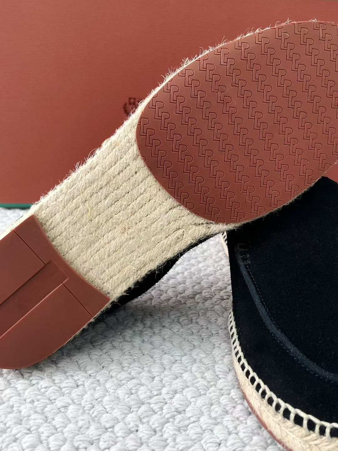 Loro Piana Herren-Espadrilles aus Wildleder in Schwarz