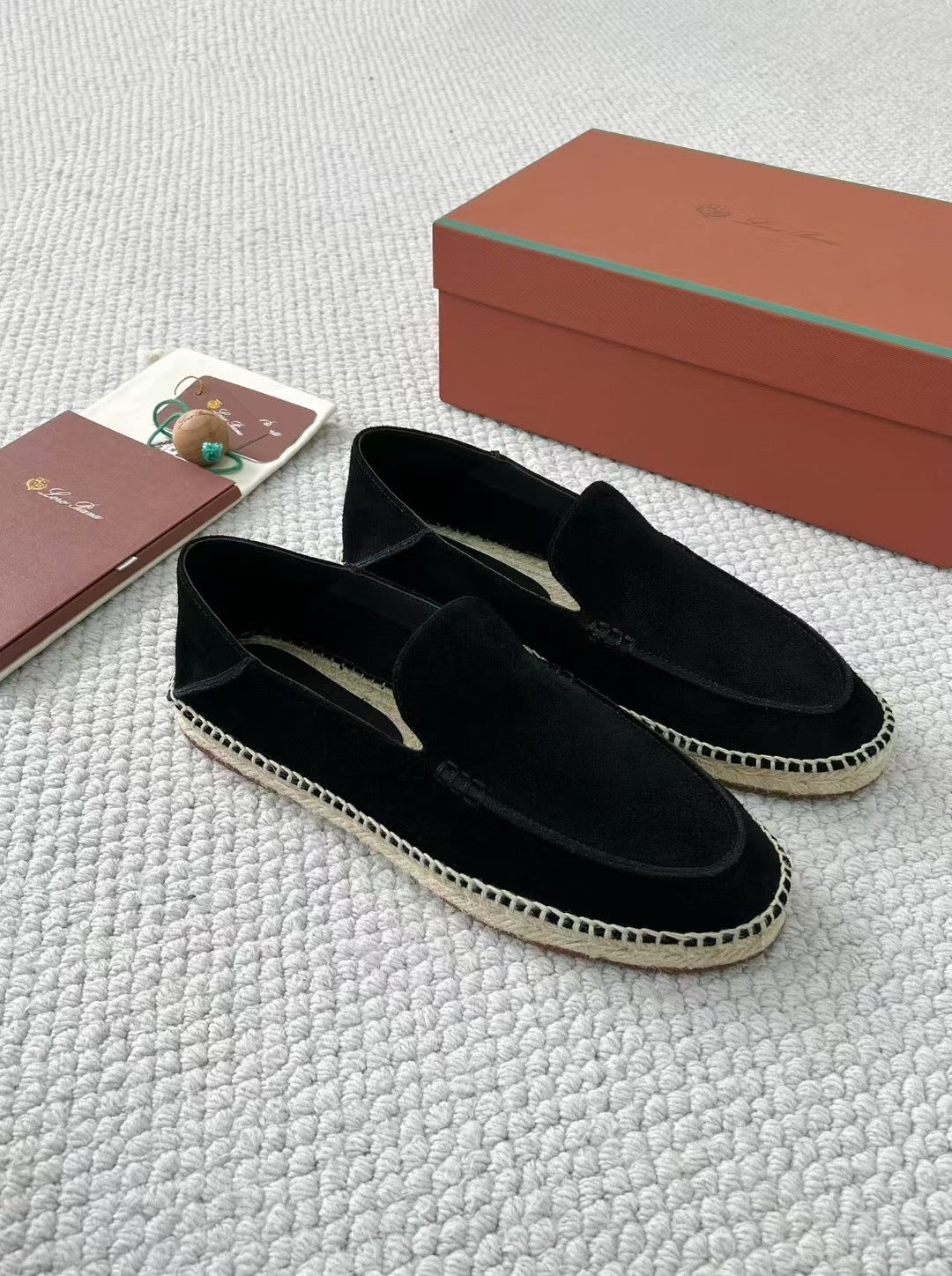 Loro Piana Herren-Espadrilles aus Wildleder in Schwarz
