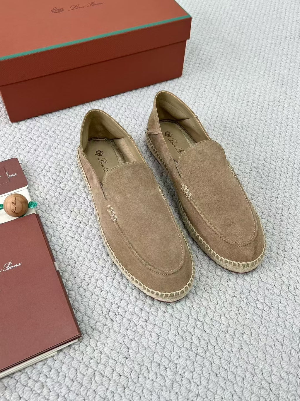Loro Piana Herren-Espadrilles aus Wildleder in Beige