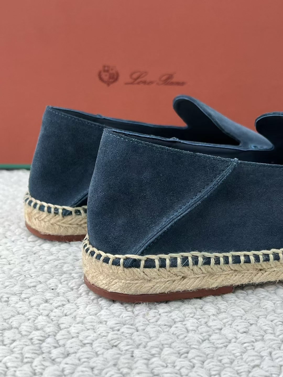 Loro Piana Herren-Espadrilles aus Wildleder in Braun und Dunkelblau