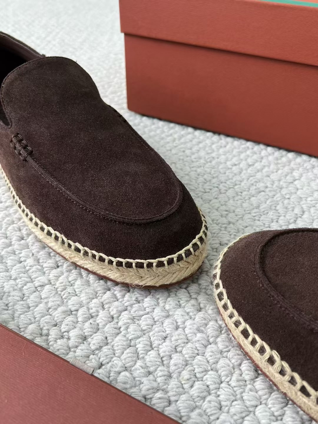Loro Piana Herren-Espadrilles aus Wildleder in Braun