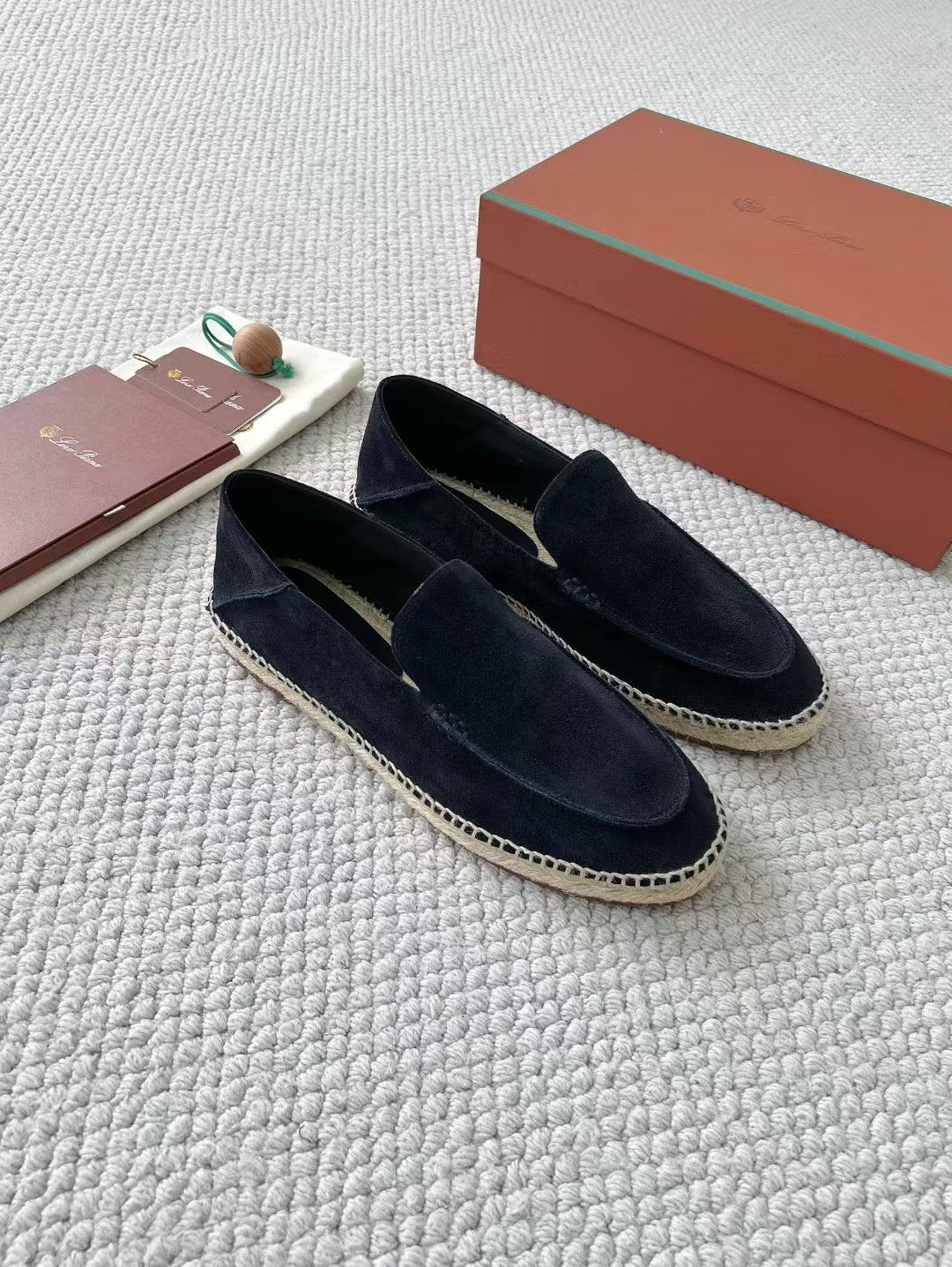 Loro Piana Herren-Espadrilles aus Wildleder in Dunkelblau