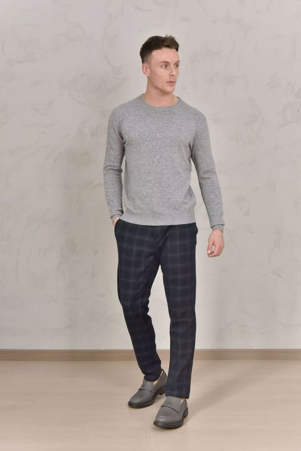 ZEGNA Herren Pullover aus feiner Wolle in Hellgrau
