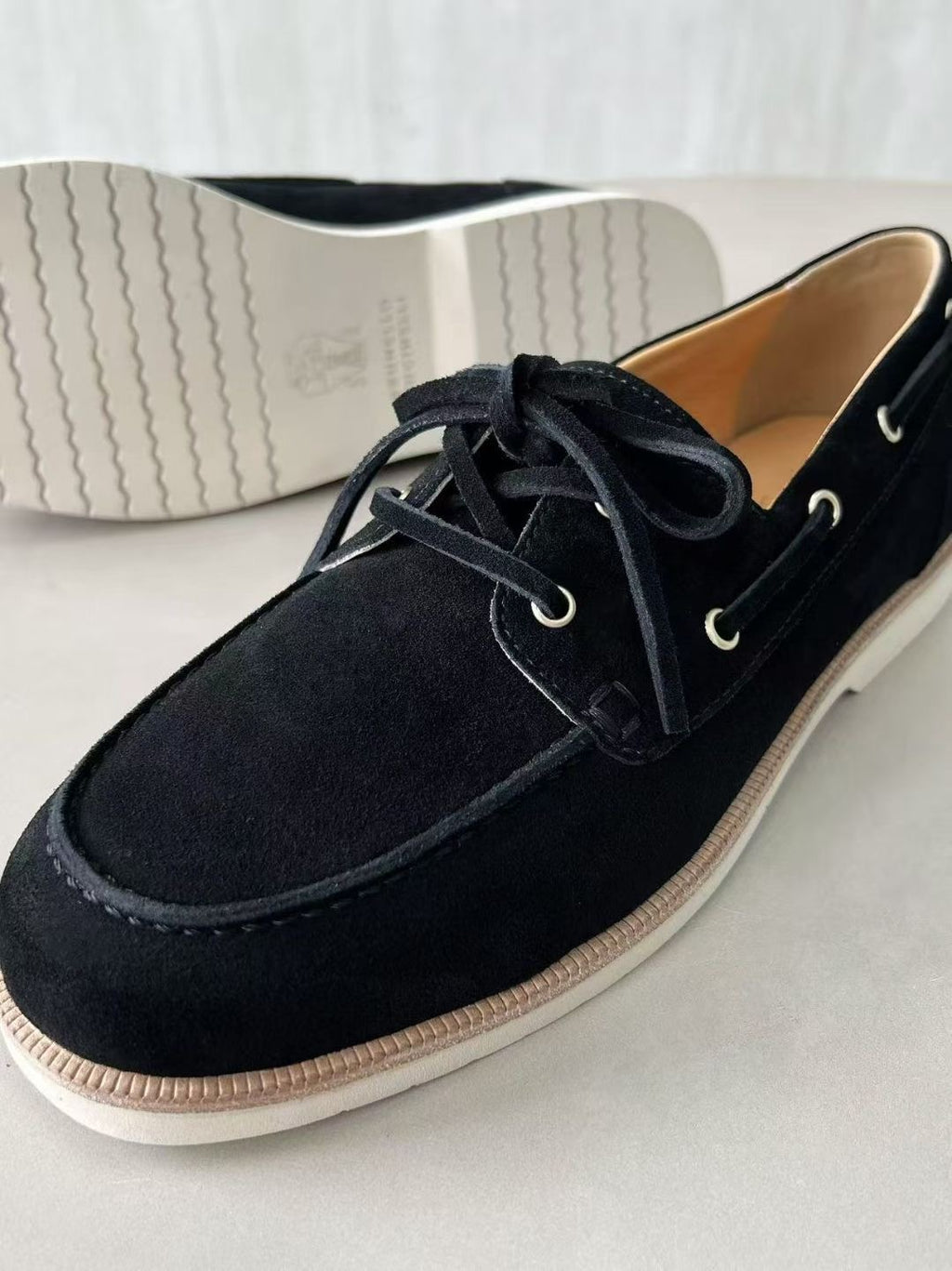 Brunello Cucinelli Herren Wildleder-Loafer in Schwarz – Elegante Mokassins