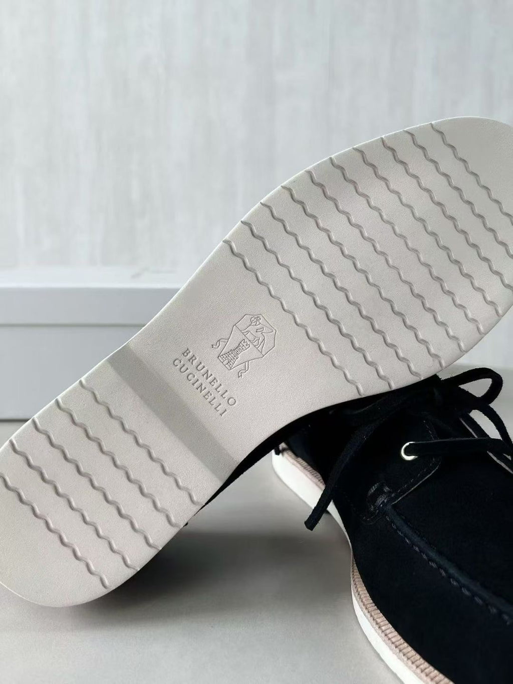 Brunello Cucinelli Herren Wildleder-Loafer in Schwarz – Elegante Mokassins