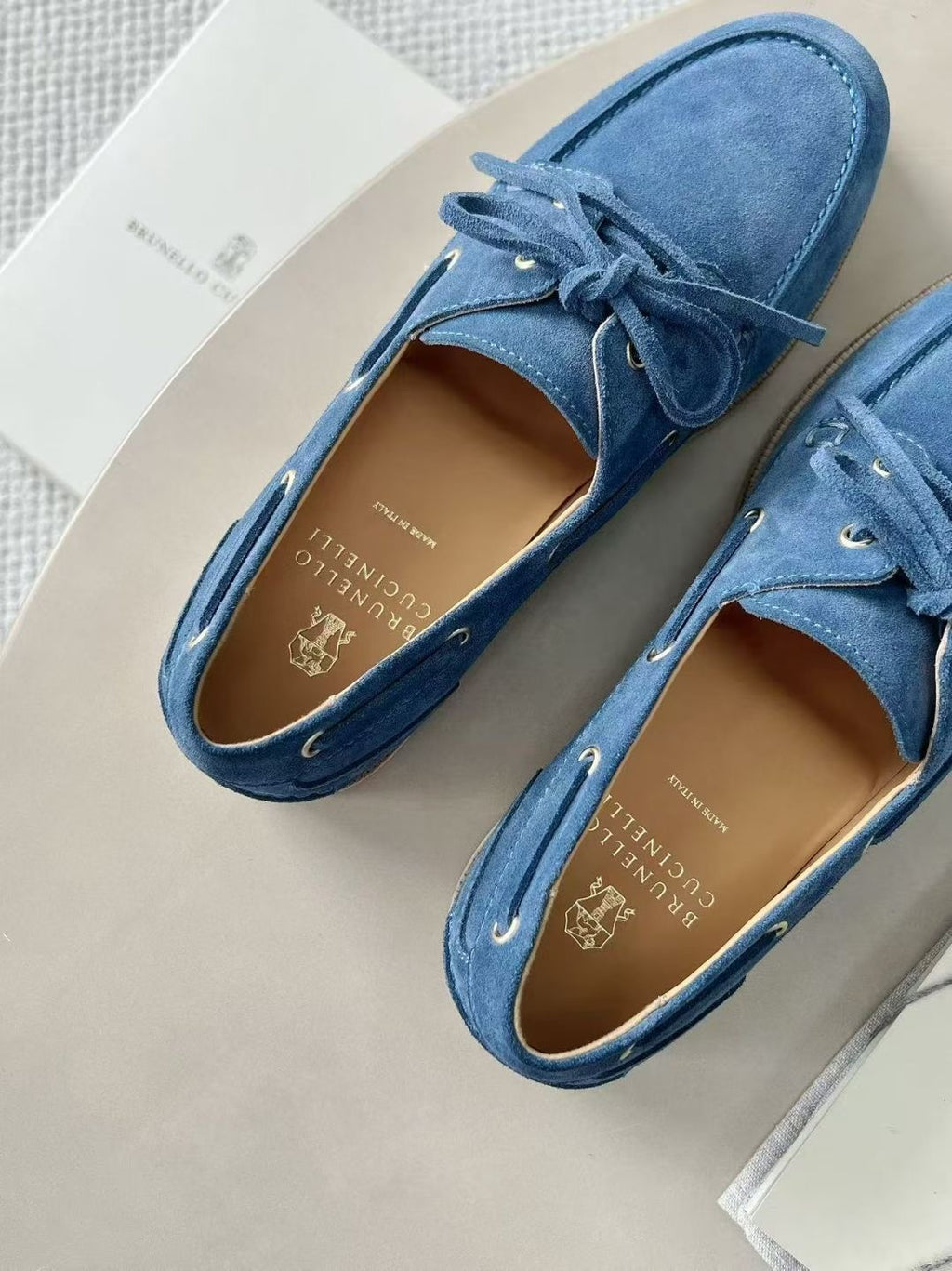 Brunello Cucinelli Bootsschuhe in Blau – Luxuriöse Veloursleder-Mokassins für Herren