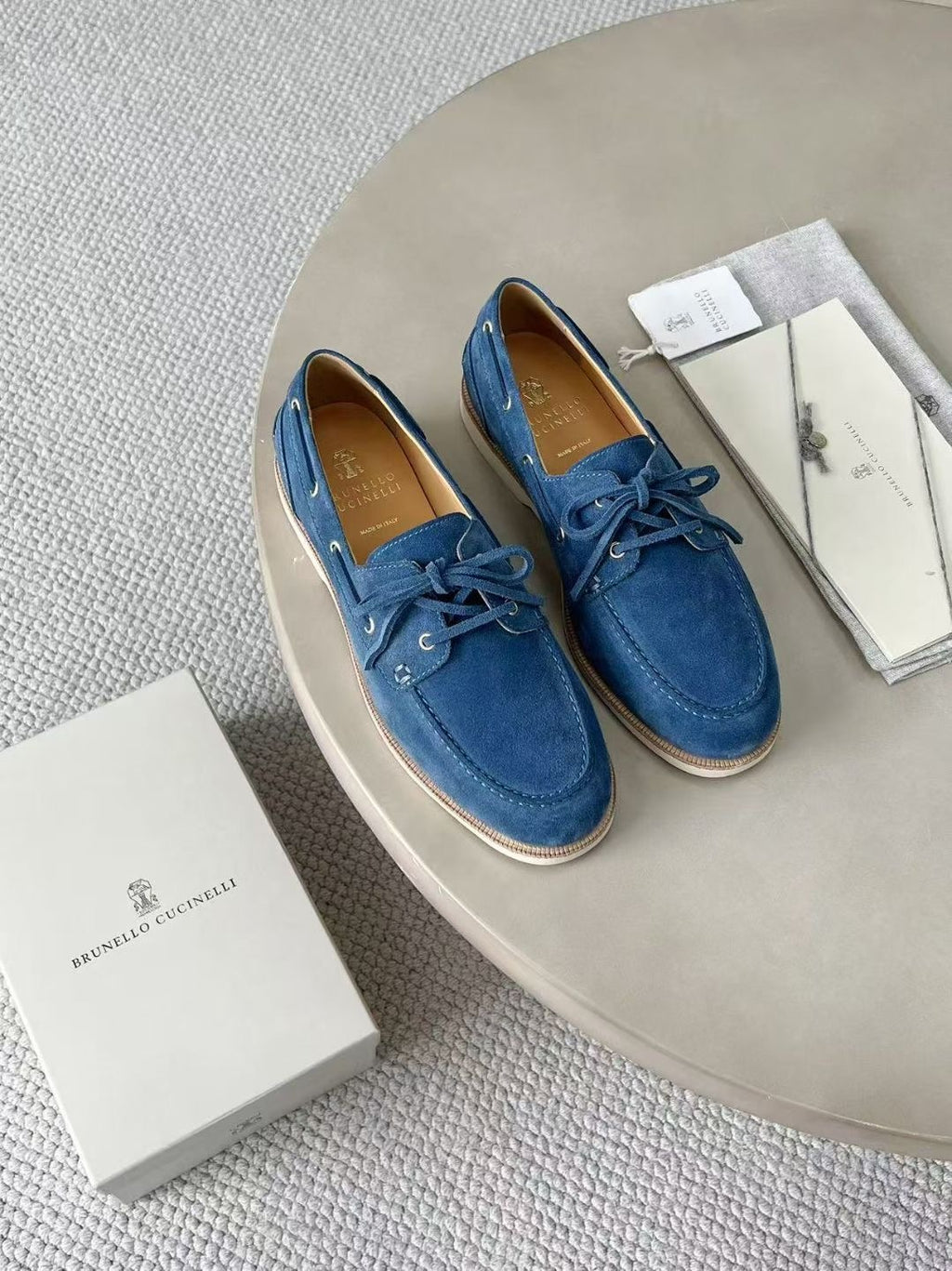 Brunello Cucinelli Bootsschuhe in Blau – Luxuriöse Veloursleder-Mokassins für Herren