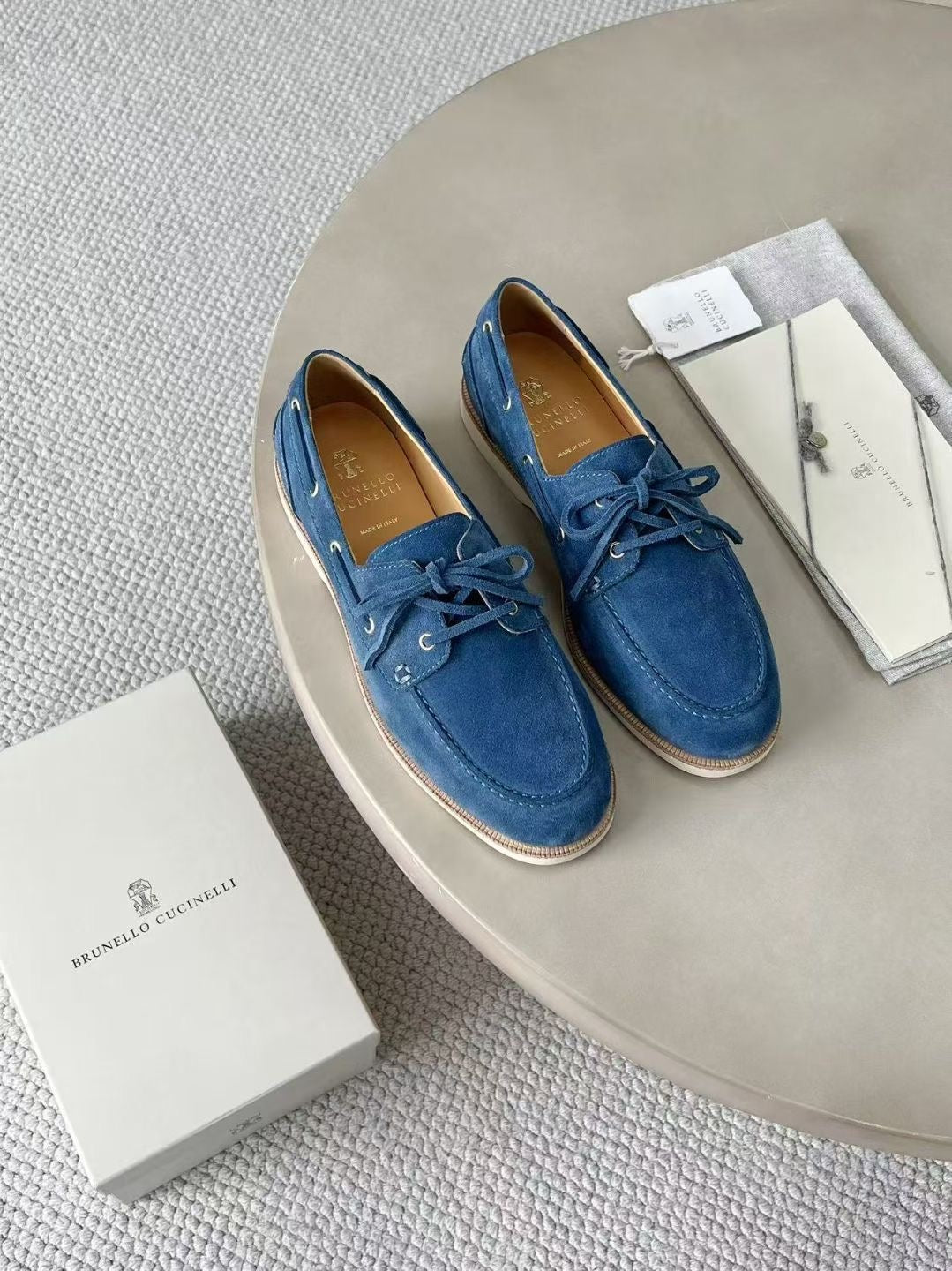 Brunello Cucinelli Bootsschuhe in Blau – Luxuriöse Veloursleder-Mokassins für Herren