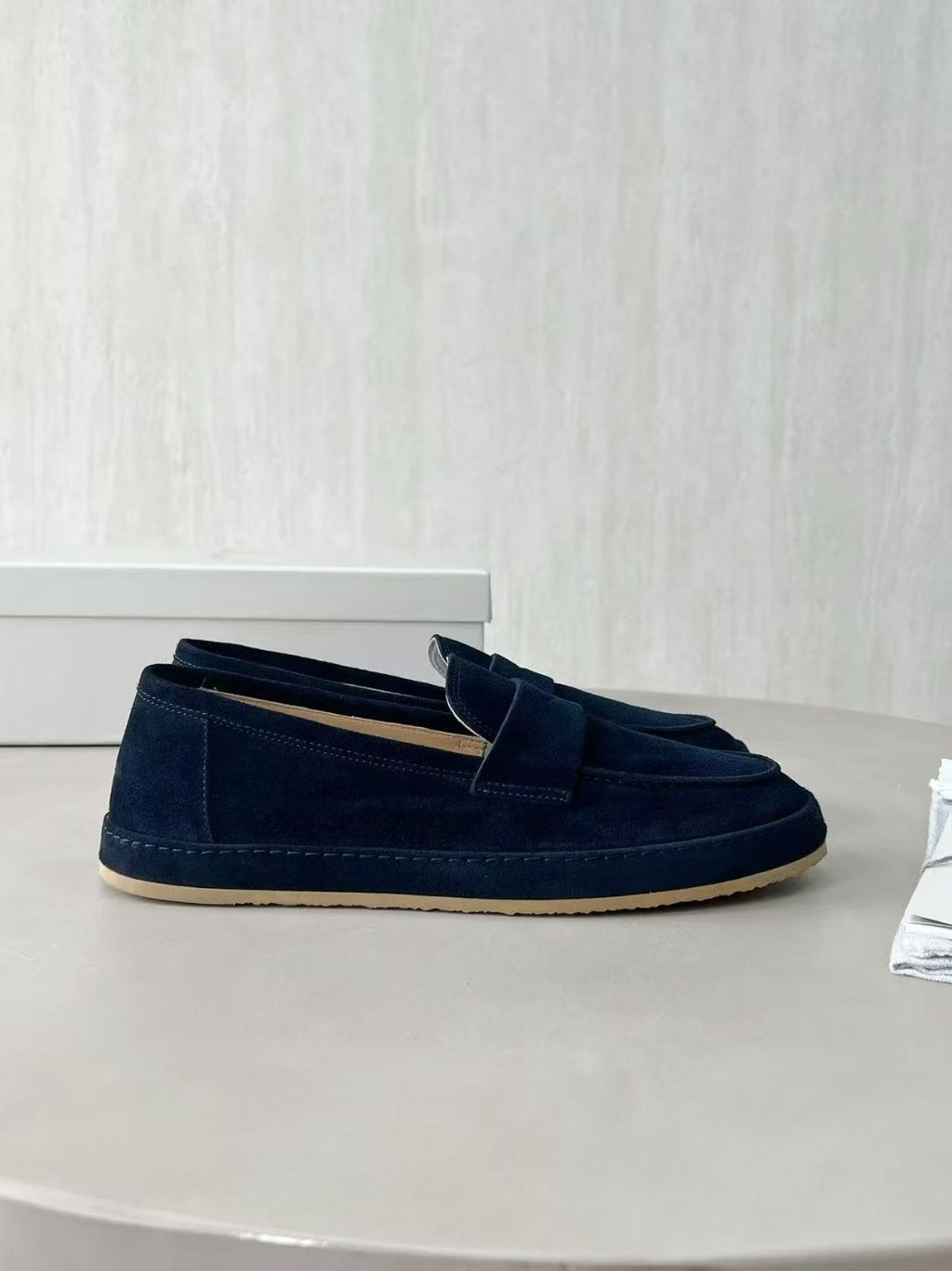 Brunello Cucinelli Loafer in Navy – Luxuriöse Veloursleder-Herrenloafer