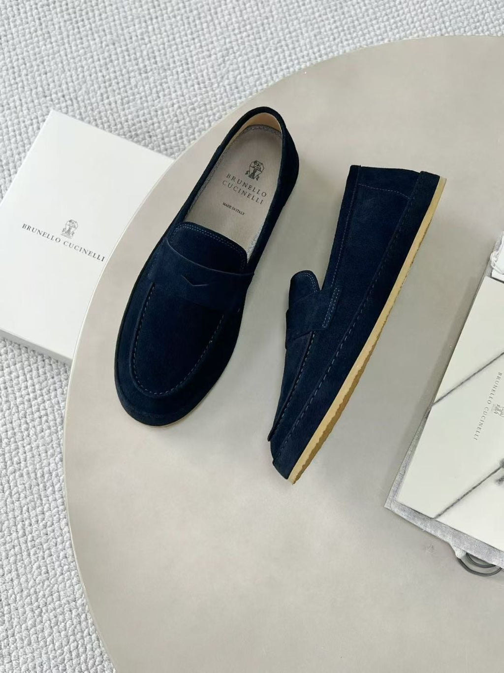 Brunello Cucinelli Loafer in Navy – Luxuriöse Veloursleder-Herrenloafer