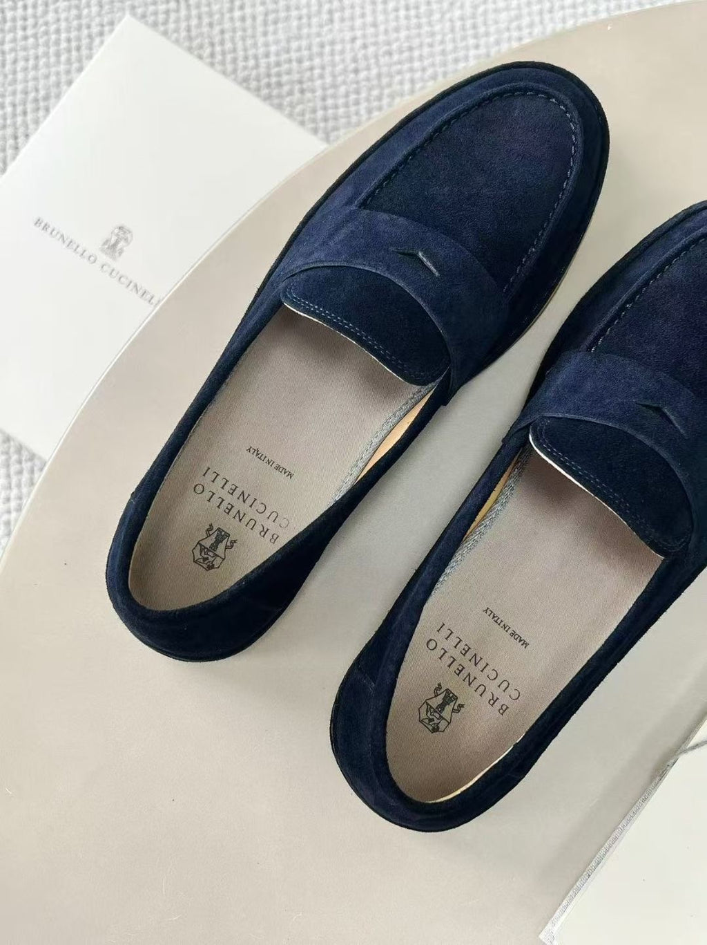 Brunello Cucinelli Loafer in Navy – Luxuriöse Veloursleder-Herrenloafer