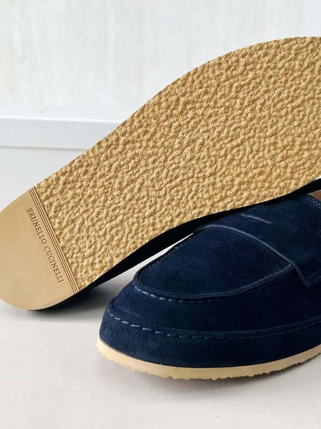 Brunello Cucinelli Loafer in Navy – Luxuriöse Veloursleder-Herrenloafer