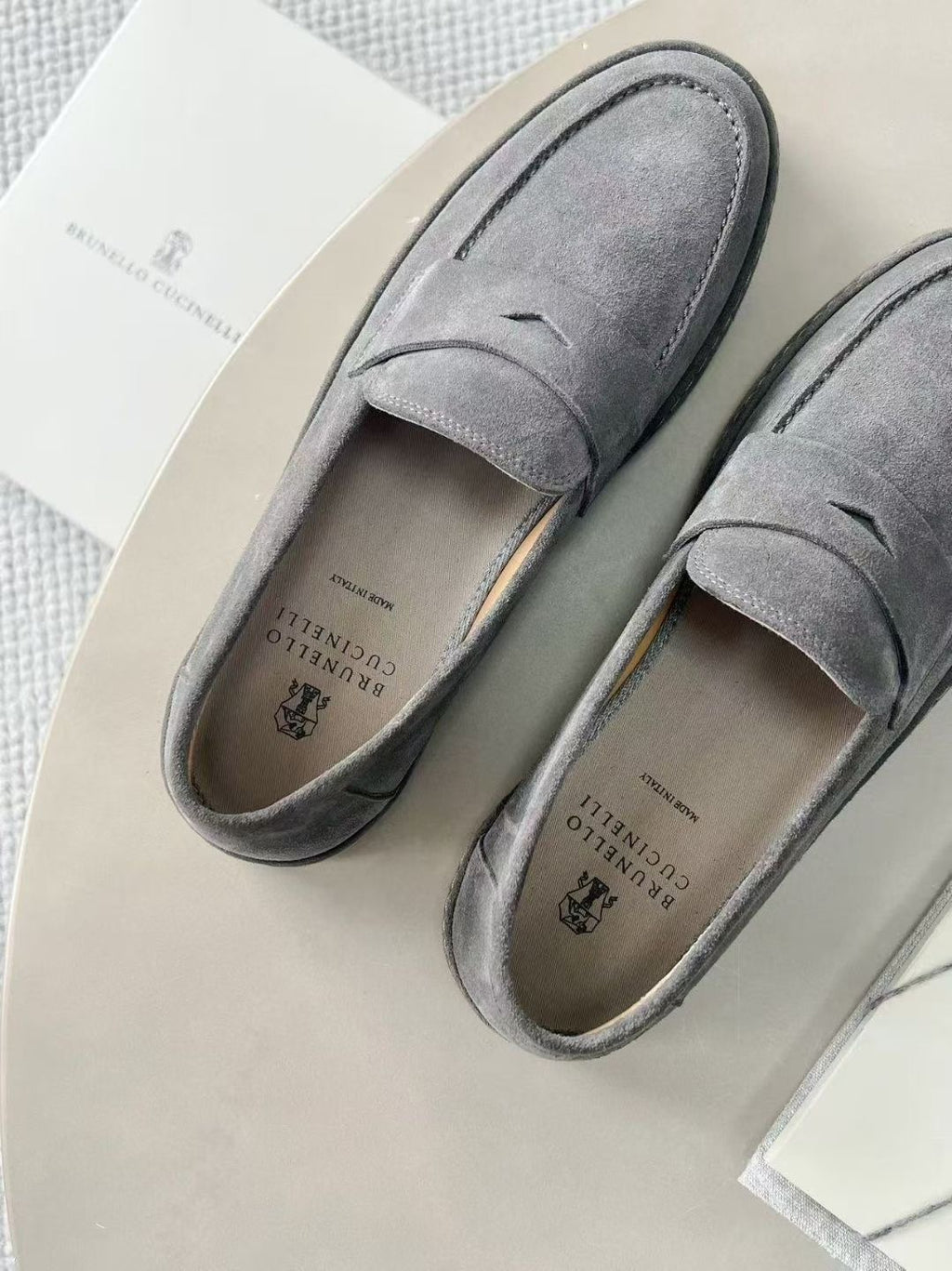 Brunello Cucinelli Loafer in Grau – Luxuriöse Herren-Loafer aus Veloursleder