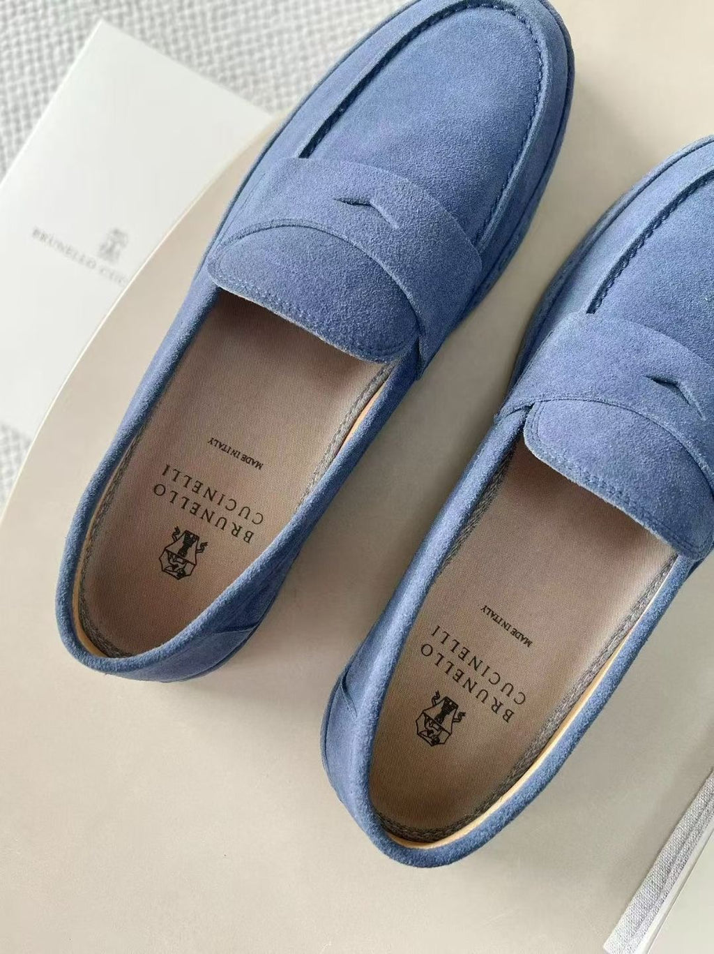 Brunello Cucinelli Loafer in Blau – Luxuriöse Veloursleder-Slipper für Herren