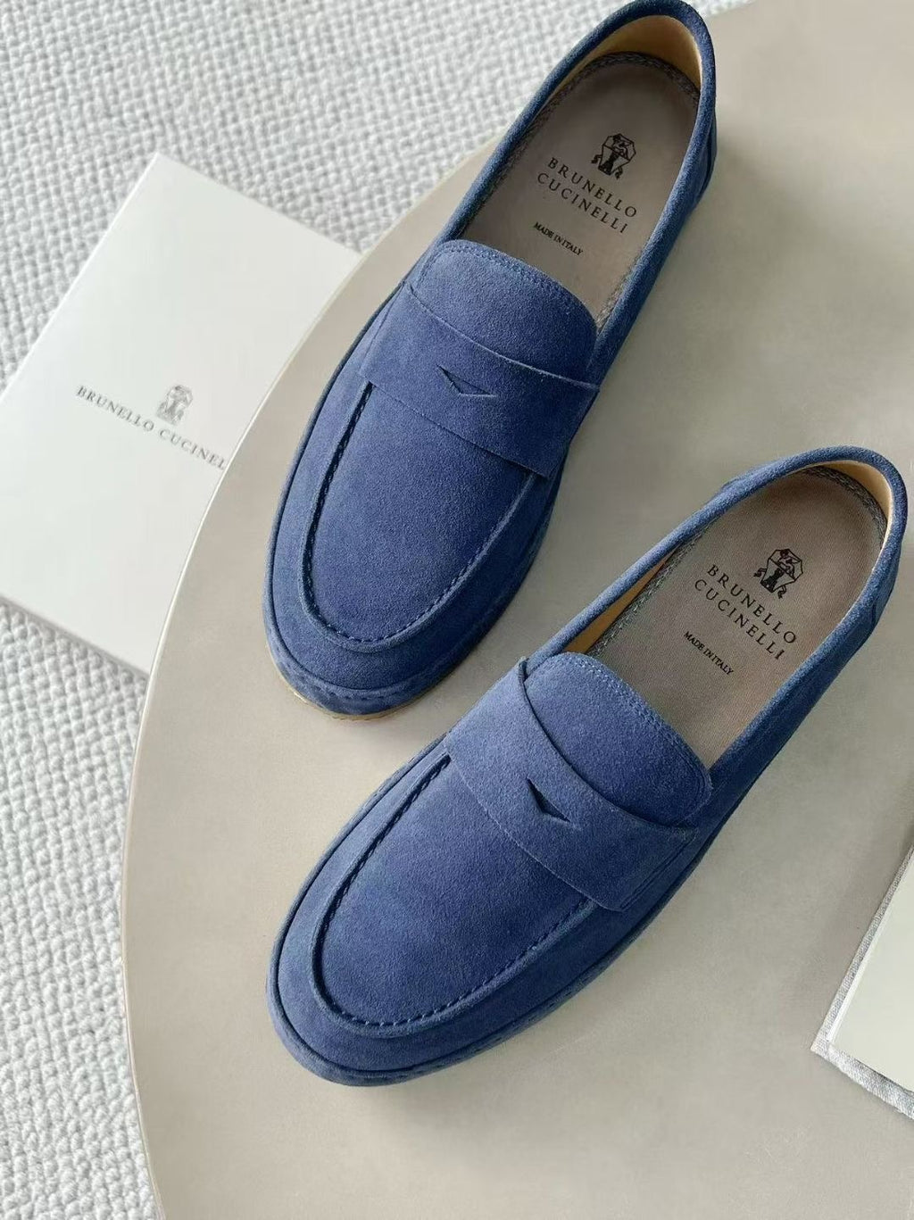 Brunello Cucinelli Loafer in Blau – Luxuriöse Veloursleder-Slipper für Herren