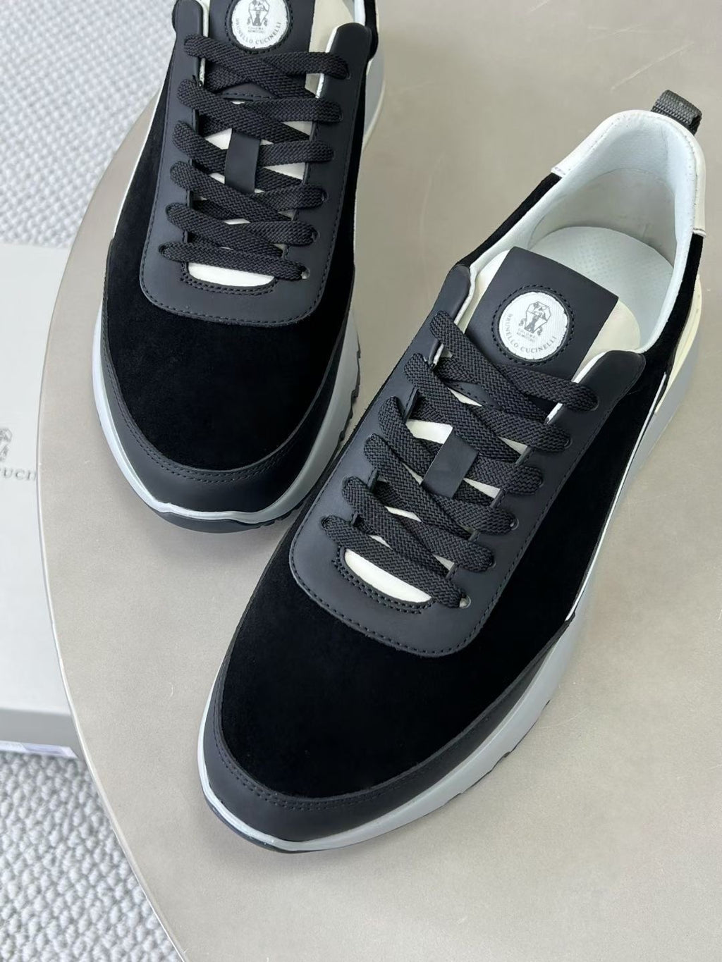 Brunello Cucinelli Sneaker in Schwarz – Luxuriöse Herren-Sneaker aus Leder & Velours