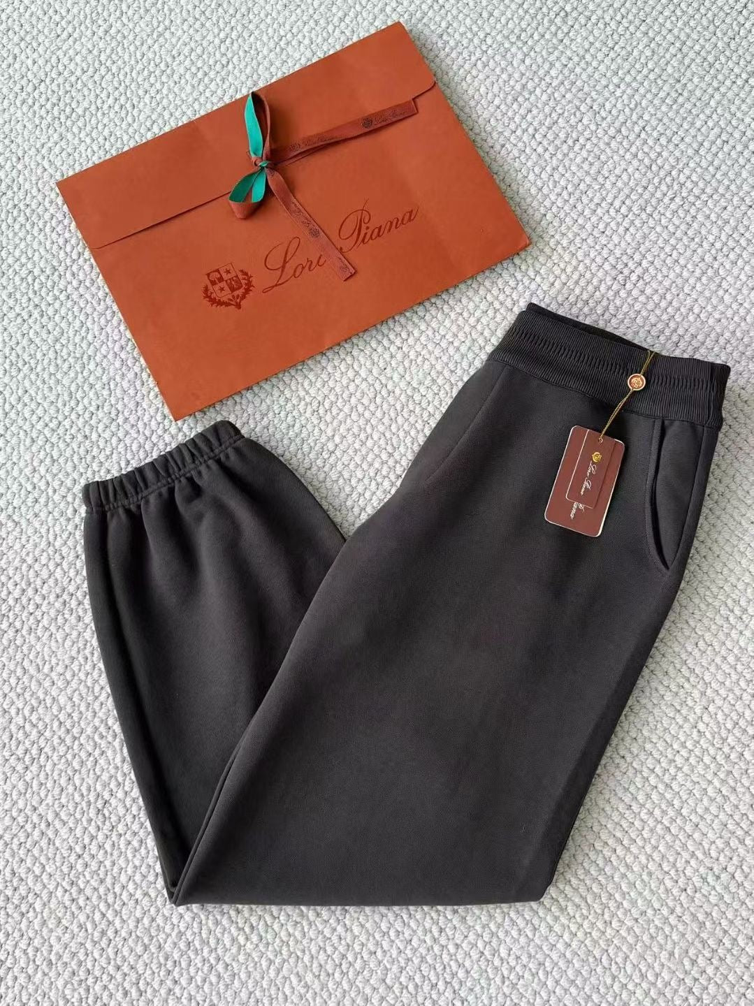 Loro Piana Hoodie in Anthrazit – Premium Kapuzenjacke mit Reißverschluss